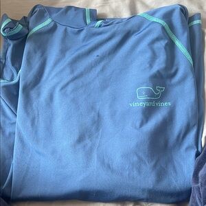 Vineyard Vines blue sunshirt